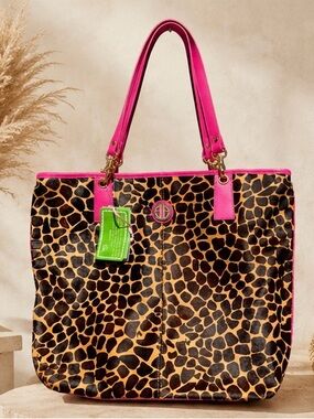 NWT Lilly Pulitzer Knock Out Magazine Tote Giraffe Print Haircalf Pink Trim